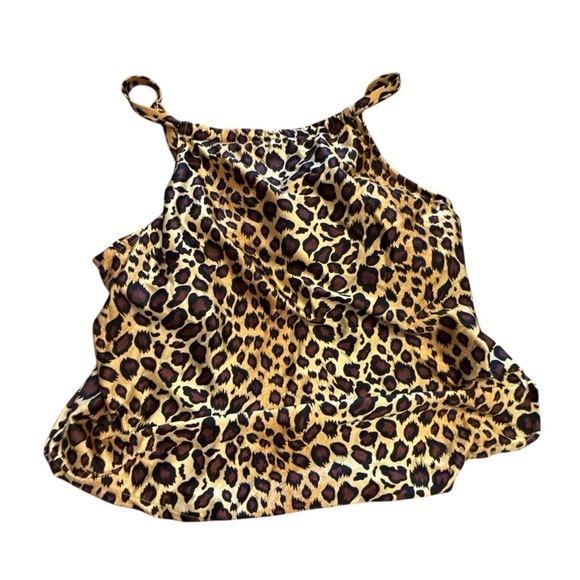 5/$25 VENUS Leopard Print Bikini Top - Picture 3 of 5